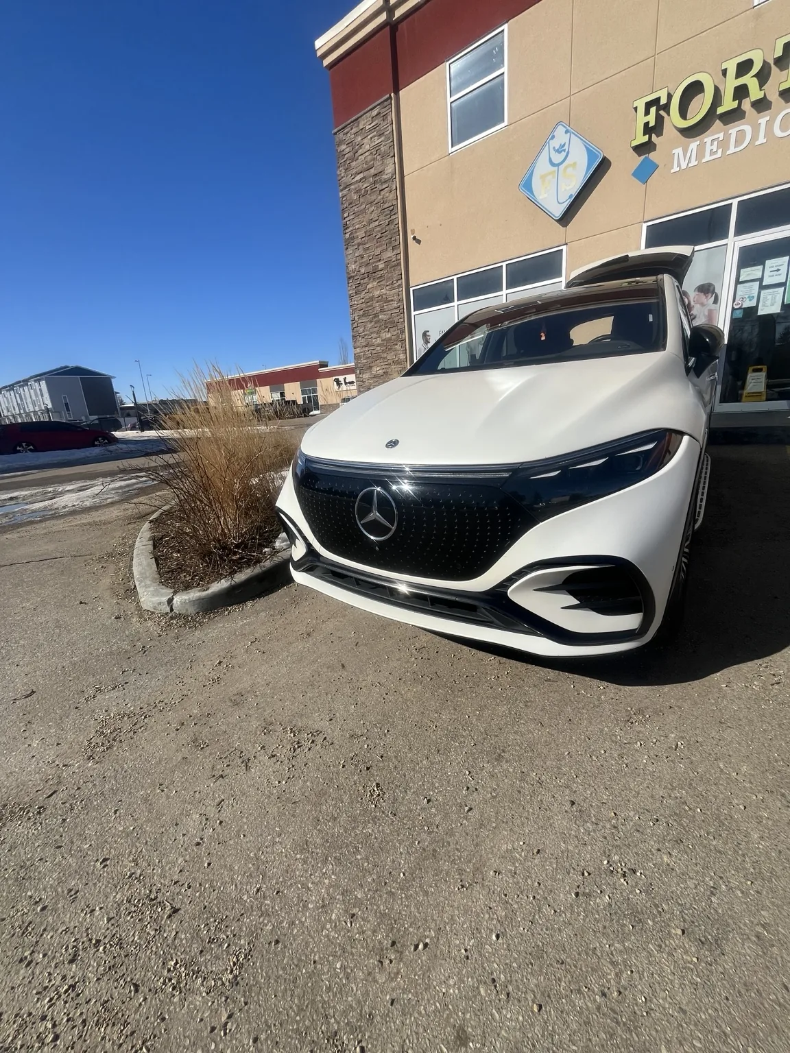 Flat tire repair for Mercedes-Benz EQE580 in Edmonton by Dama Mobile Tire Shop