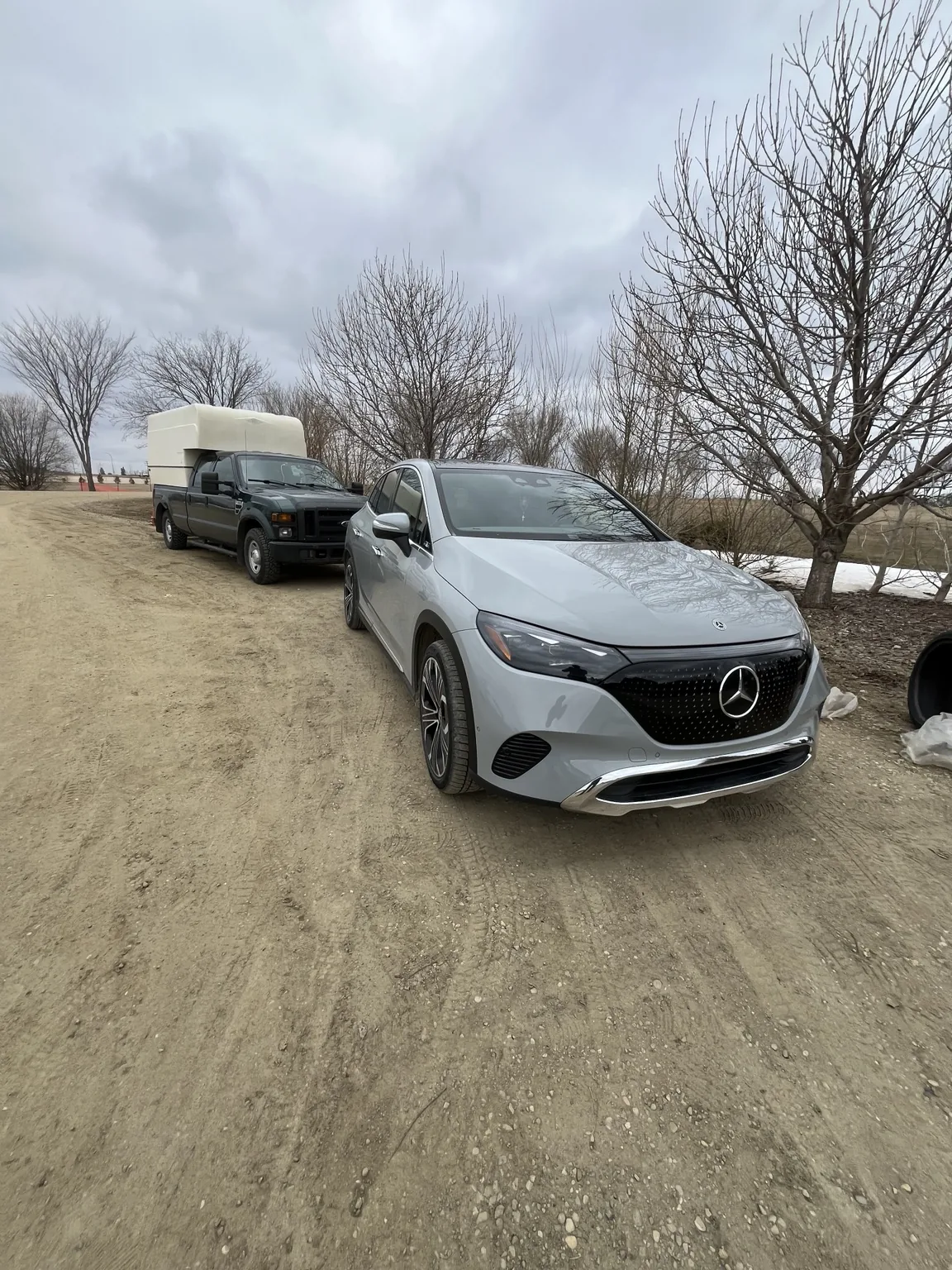 Roadside assistance with one blown tire replacement for Mercedes-Benz EQE in Miller AB by Dama Mobile Tire Shop