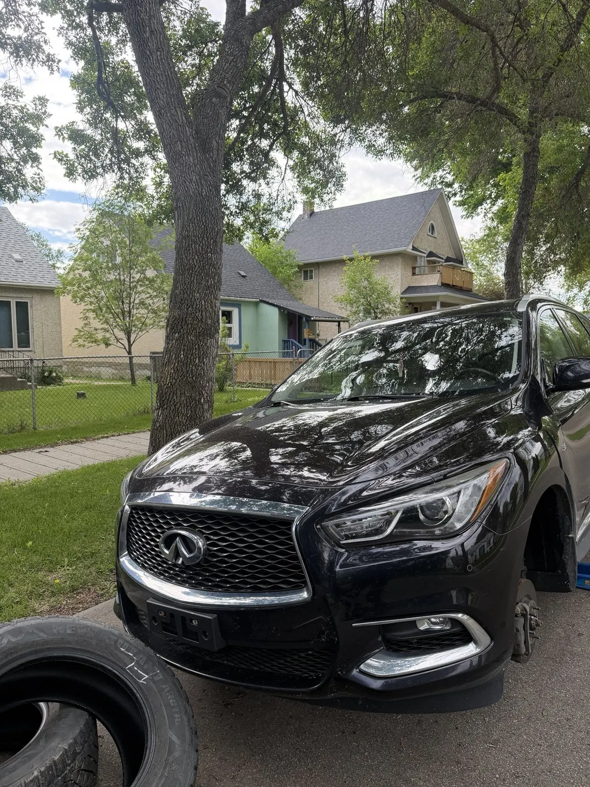 Seasonal Tire Changeover and Wheel Balancing on Infiniti QX30 Near Downtown Edmonton