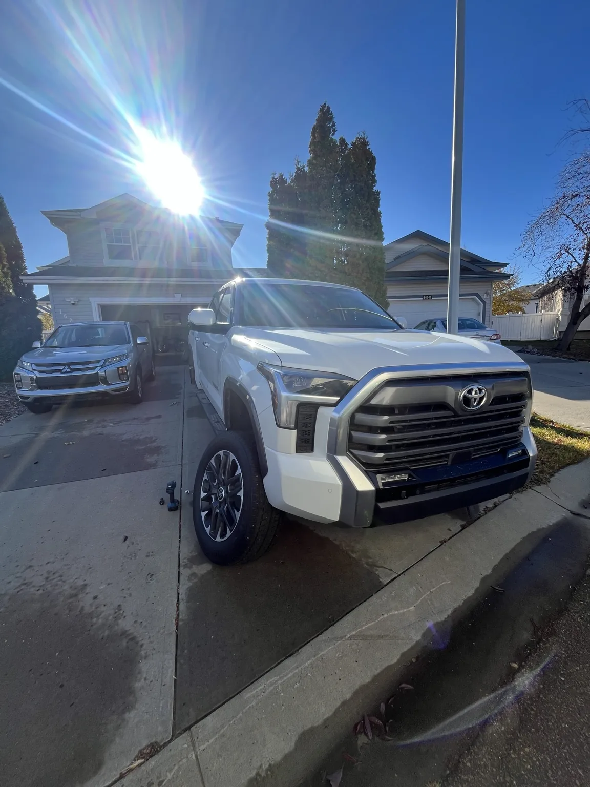 Seasonal tire change for Toyota Tundra in Edmonton by Dama Mobile Tire Shop